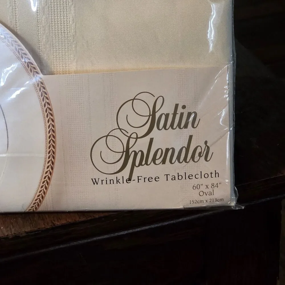 Satin Splendor Wrinkle Free Scotchguard 60x84” Ivory Oblong VTG New